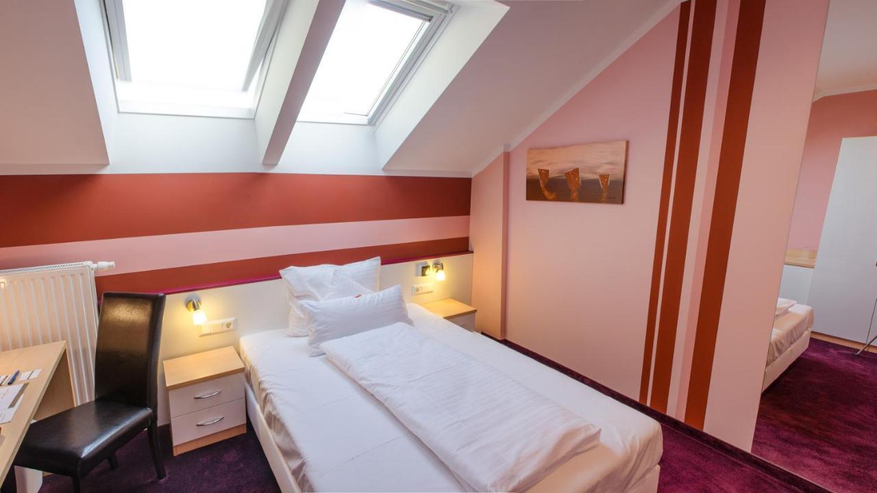 Hotel Residenz Hoessinger Karlstetten Exterior foto