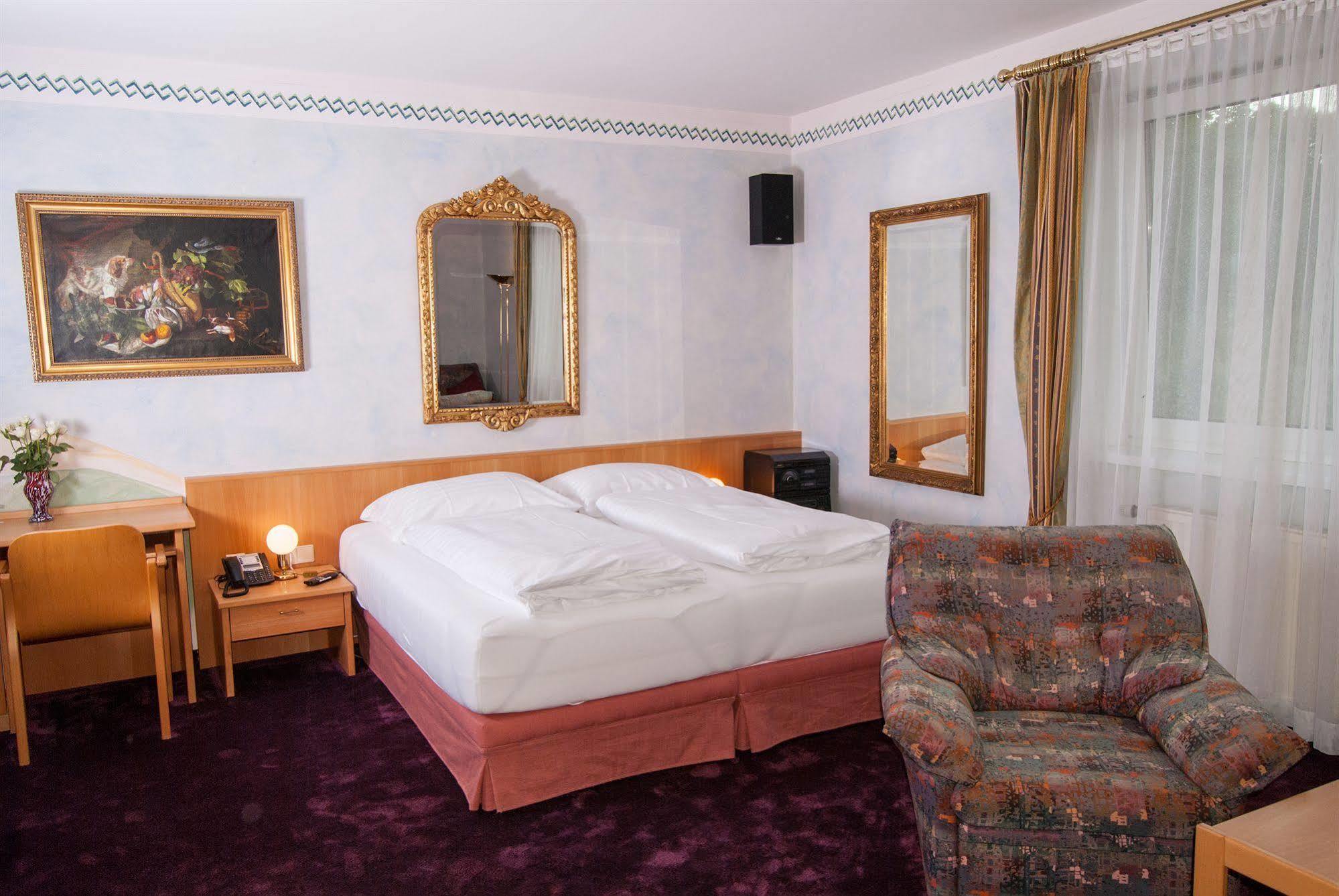 Hotel Residenz Hoessinger Karlstetten Exterior foto